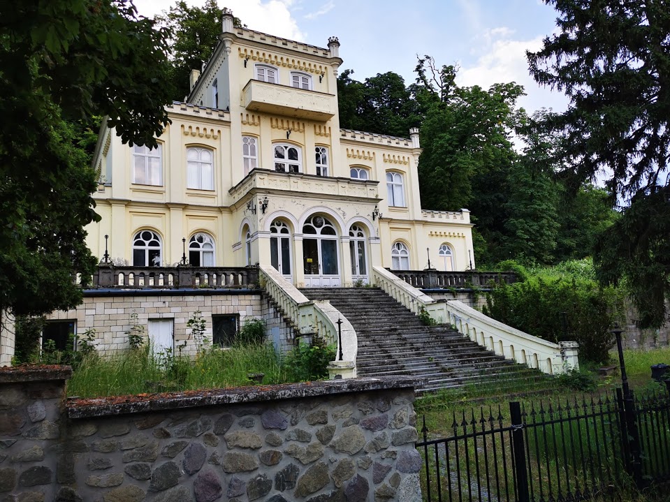 Erdődi Pálffy Daun-kastély
